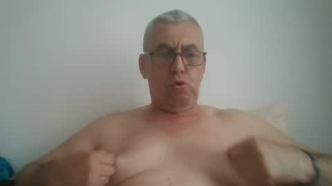 gigi1970 online show from June 25, 7:02 am