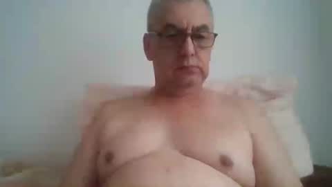 gigi1970 online show from July 4, 7:11 am