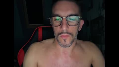 Gigi online show from November 10, 3:22 am