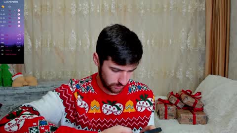 gilbertogonzales online show from December 8, 6:33 am