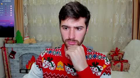 gilbertogonzales online show from December 11, 5:54 pm