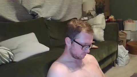 Snapshot of ginwood chatting on October 18, 6:02 pm ginwood online show from October 18, 6:02 pm