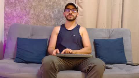 Gio online show from September 22, 7:02 pm