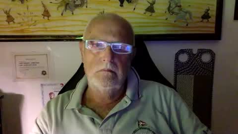 giutomma930394 online show from May 27, 9:12 pm