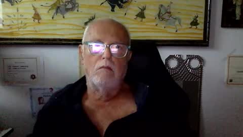 giutomma930394 online show from May 16, 12:58 pm