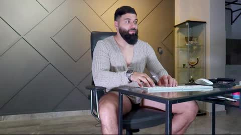 Snapshot of glennmasters chatting on February 18, 2:16 am Matthew .. for short call me Matt online show from February 18, 2:16 am