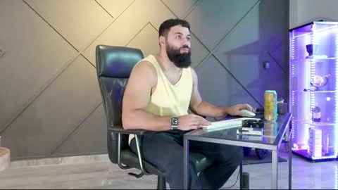 Snapshot of glennmasters chatting on December 6, 12:16 pm Matthew .. for short call me Matt online show from December 6, 12:16 pm