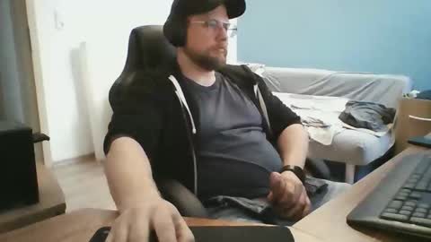 gnik_labinnah online show from March 31, 3:58 pm