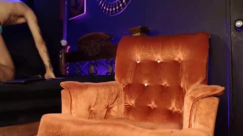 Snapshot of godly_huan chatting on December 3, 6:03 am HUAN online show from December 3, 6:03 am