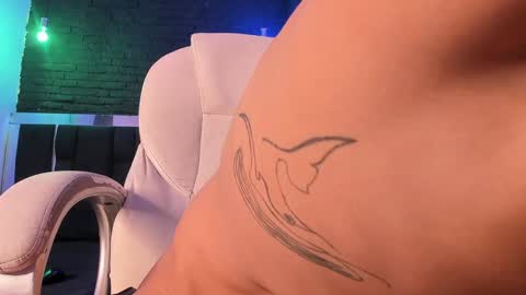 Snapshot of godly_huan chatting on December 21, 3:09 pm HUAN online show from December 21, 3:09 pm