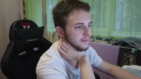 Golden boyyy21 online show from December 17, 11:50 am