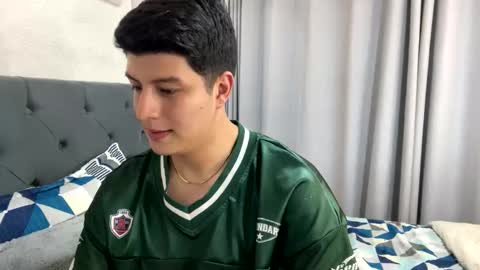 goldenknight33 online show from January 7, 11:21 pm