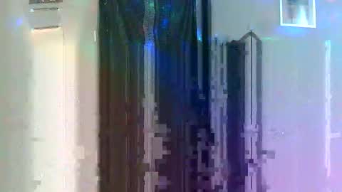 Snapshot of goldyguy011 chatting on October 19, 10:51 am goldyguy011 online show from October 19, 10:51 am