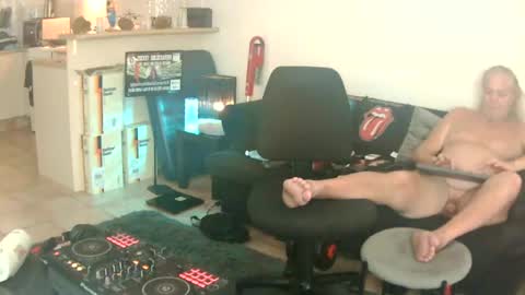 goldyguy011 online show from July 6, 11:16 pm