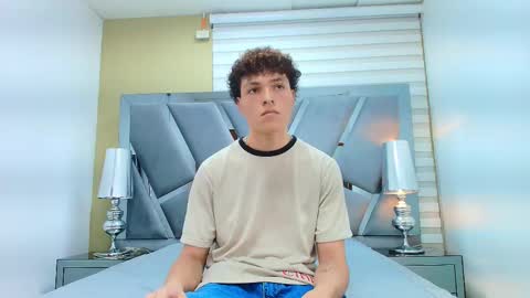 Gomez online show from March 17, 9:17 pm