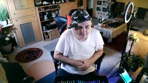 Snapshot of google5001 chatting on September 25, 5:50 am google5001 online show from September 25, 5:50 am