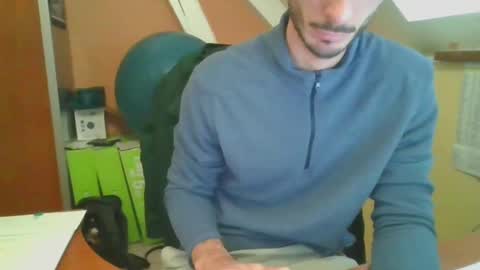 Snapshot of grandbi chatting on December 10, 2:28 pm grandbi online show from December 10, 2:28 pm