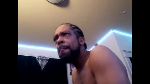 Snapshot of gregnice313 chatting on December 7, 5:37 am NICE and sometimes Savvy online show from December 7, 5:37 am