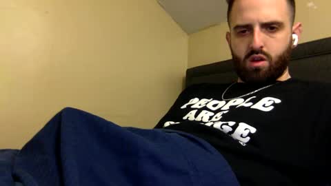 Snapshot of grobs123 chatting on December 5, 12:30 am grobs123 online show from December 5, 12:30 am