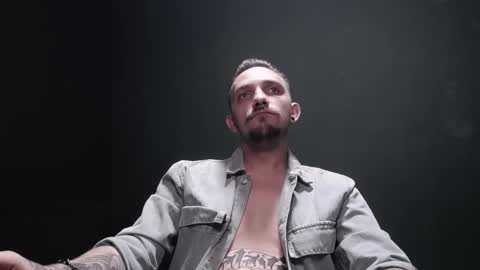 GuessWhatBitch online show from October 1, 8:57 pm