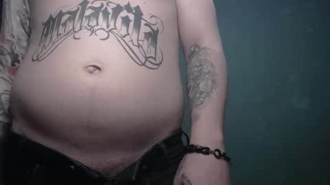 GuessWhatBitch online show from September 30, 8:23 pm