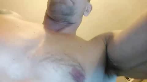 gunnarssonbenni33 online show from June 8, 1:28 am