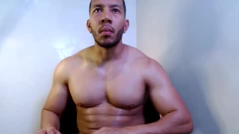 holl latino online show from April 7, 11:27 pm