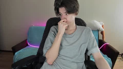 guy_liam1 online show from January 22, 12:38 pm