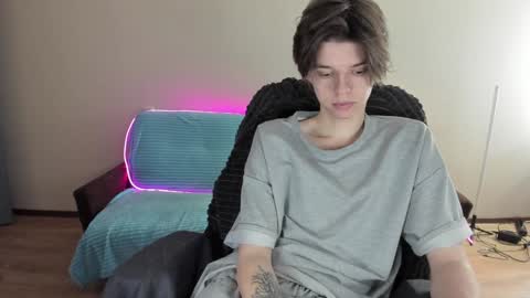 guy_liam1 online show from January 4, 8:06 am