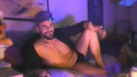 guyst049 online show from March 14, 3:30 pm