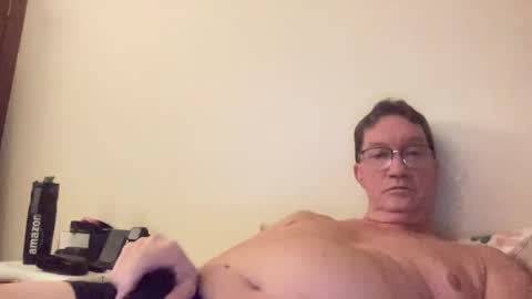 Snapshot of gwashere4u chatting on December 5, 10:56 pm gwashere4u online show from December 5, 10:56 pm