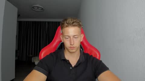 Oliver online show from October 31, 10:35 pm