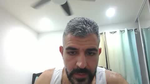 h0nest84 online show from April 4, 11:57 pm