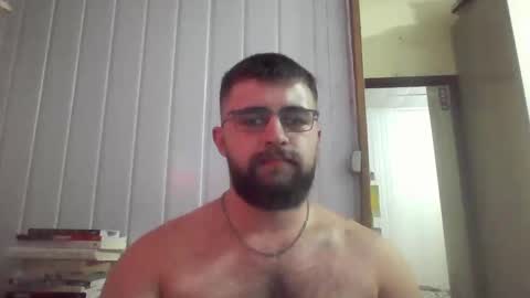 Snapshot of hairy_man_69_ chatting on February 28, 1:47 am horny online show from February 28, 1:47 am