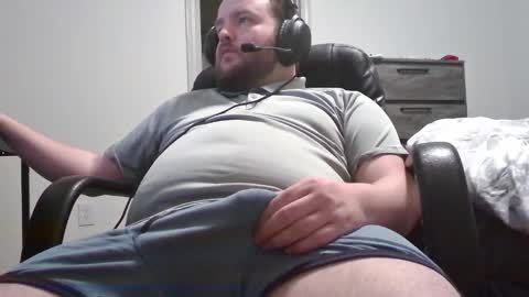 hairymikey online show from December 5, 5:03 am