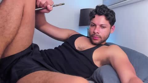 Independent       model  online show from April 8, 11:35 pm