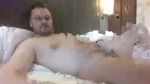 Snapshot of handsomebody22 chatting on March 11, 9:24 am Handsomebody online show from March 11, 9:24 am