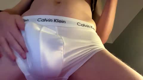 Snapshot of handsomecharmer chatting on January 3, 10:31 am Handsome online show from January 3, 10:31 am