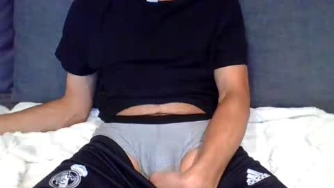 HandsomeStranger online show from July 23, 2:42 am