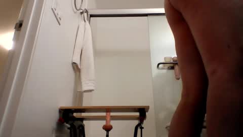 Snapshot of handysmurf chatting on December 8, 5:33 pm HandySmurf online show from December 8, 5:33 pm