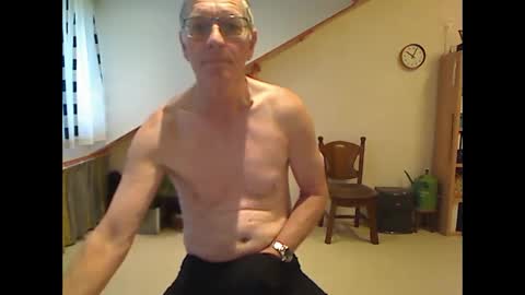 hankk54 online show from January 16, 9:05 am