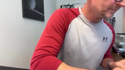 hanky online show from October 27, 11:45 am