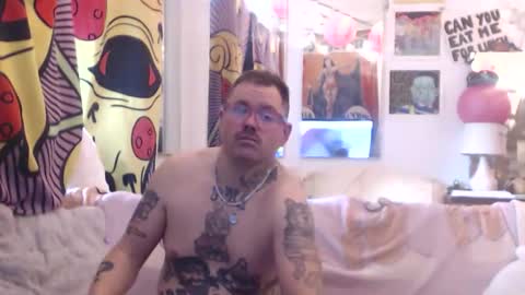 hank rams online show from April 13, 6:52 pm