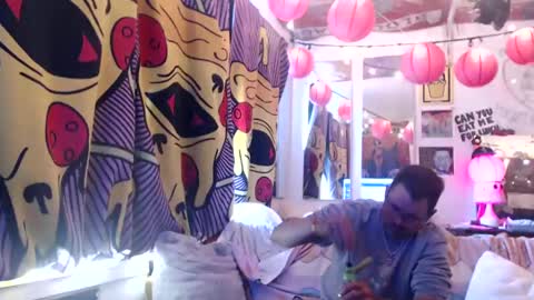 Snapshot of hankrams chatting on October 4, 7:18 pm hank rams online show from October 4, 7:18 pm