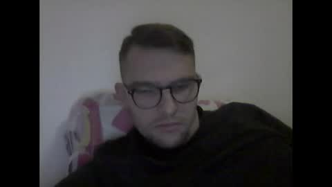 hardboylovemilfmoom online show from November 15, 6:32 pm