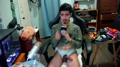 harddmikee online show from February 7, 7:04 am