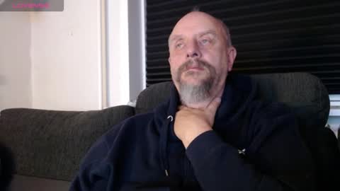 MrLazy online show from November 29, 5:59 pm