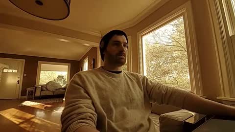 Tom online show from November 8, 9:40 pm