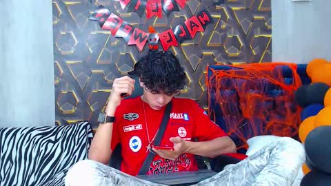 Snapshot of harry_jhonsonn chatting on October 25, 10:11 pm Harry online show from October 25, 10:11 pm