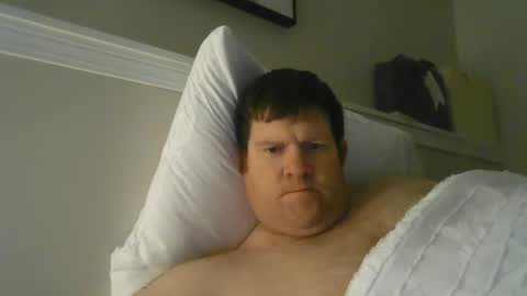 Snapshot of hayestack28 chatting on February 19, 6:33 am hayestack28 online show from February 19, 6:33 am